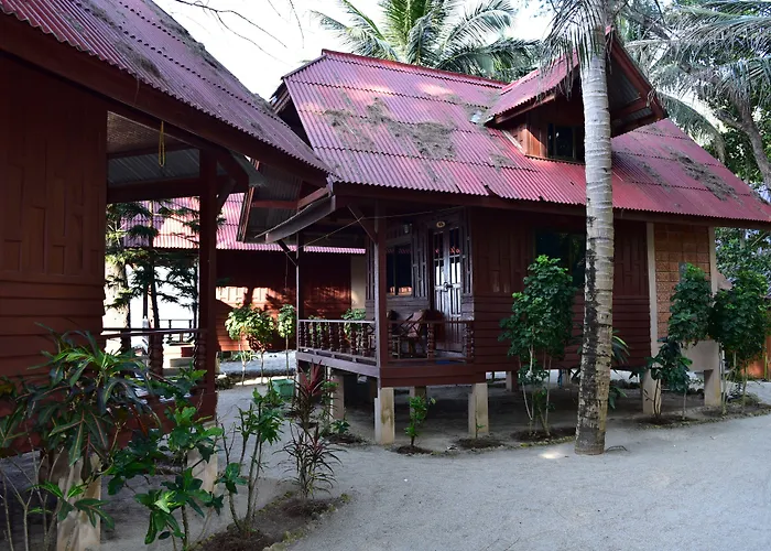 Haad Khuad Resort