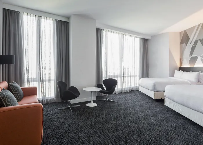 Courtyard By Marriott Long Island City/New York Manhattan View