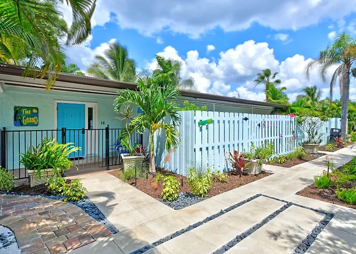 Siesta Key Palms Resort