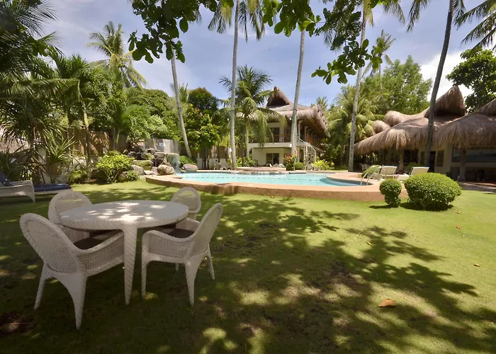 Mike'S Dauin Dive Resort