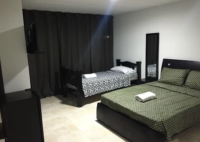 Hostal Central Beach