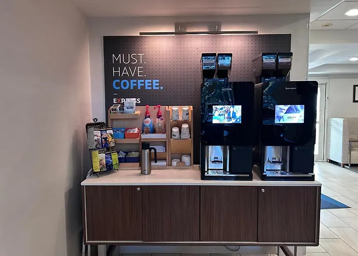 Holiday Inn Express Hotel & Suites White River Junction By Ihg