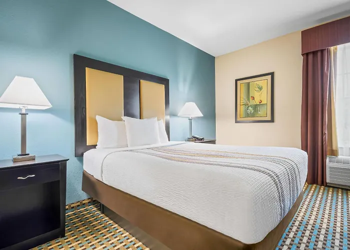 La Quinta By Wyndham Stonington-Mystic Area