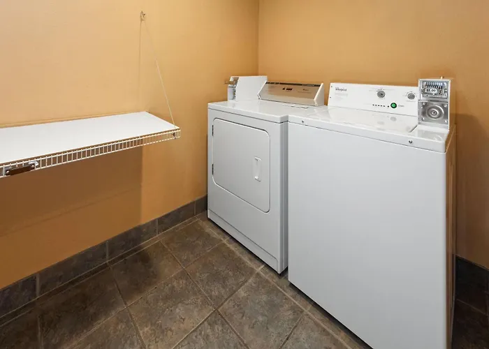 Days Inn & Suites By Wyndham Spokane Airport Airway Heights