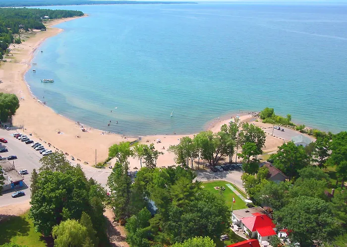 Balm Beach Resort And Motel