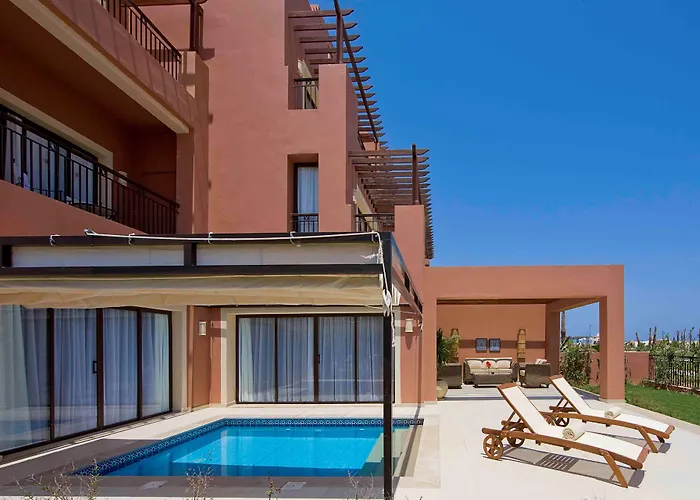 Jaz Oriental, Almaza Bay