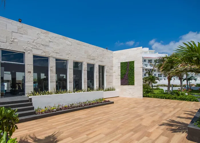 Oleo Cancun Playa All Inclusive Resort