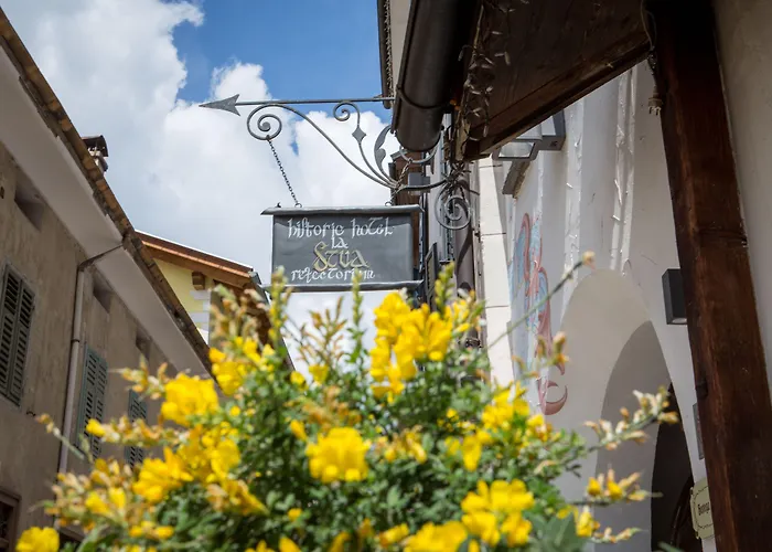 Historic Hotel Ristorante La Stua