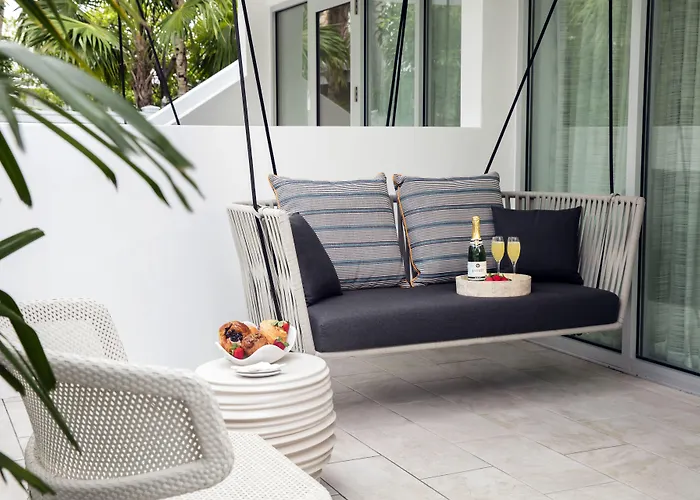 H2O Suites- Adults Only