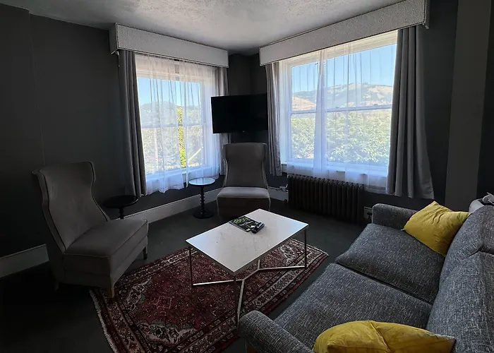 Hood River Hotel