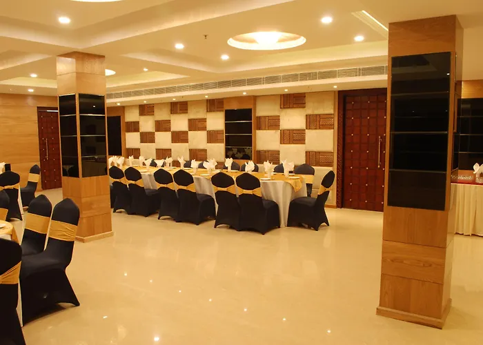 Glades Hotel