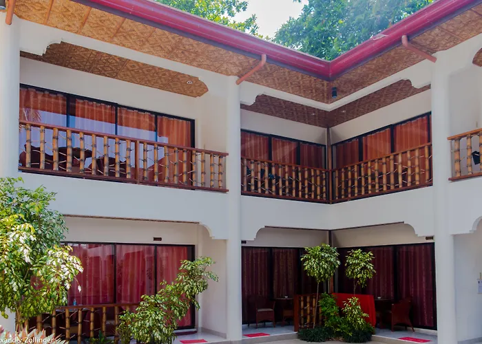 Alona Vida Beach Resort