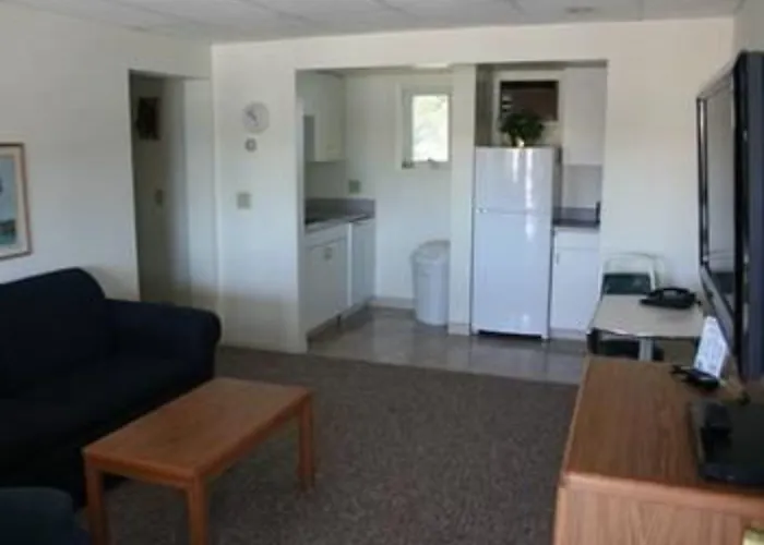 Lakeshor Motor Inn