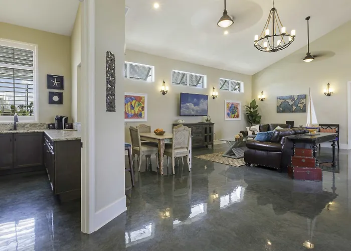 Cape Crossing Resort & Marina