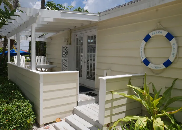 Bungalow Beach Resort