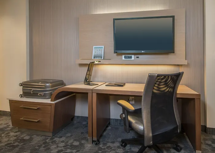 Courtyard By Marriott Houston Intercontinental Airport