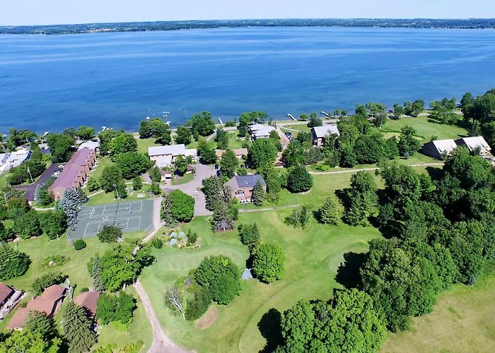 Peters Sunset Beach Resort And Golf