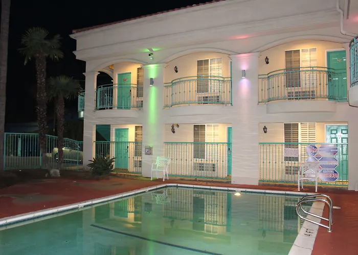 Lyfe Inn & Suites By Aga - Lax Airport