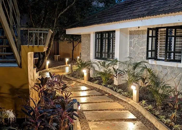 Aranyeh People Tree Resort
