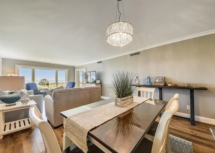 Shorewood Villas Unit 210