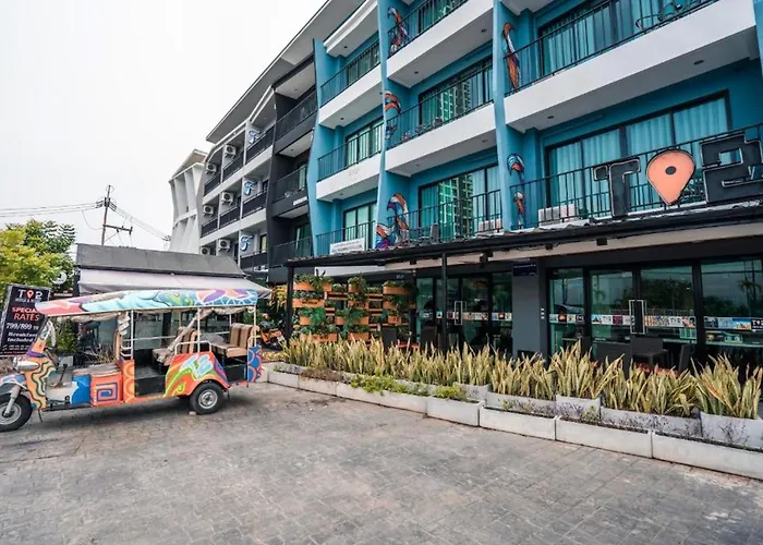 Jomtien Beach Sleep Inn - Steps From Beach & Market