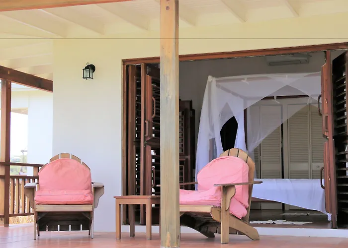 Two Bays Beach Villa, Apartment, And Studios