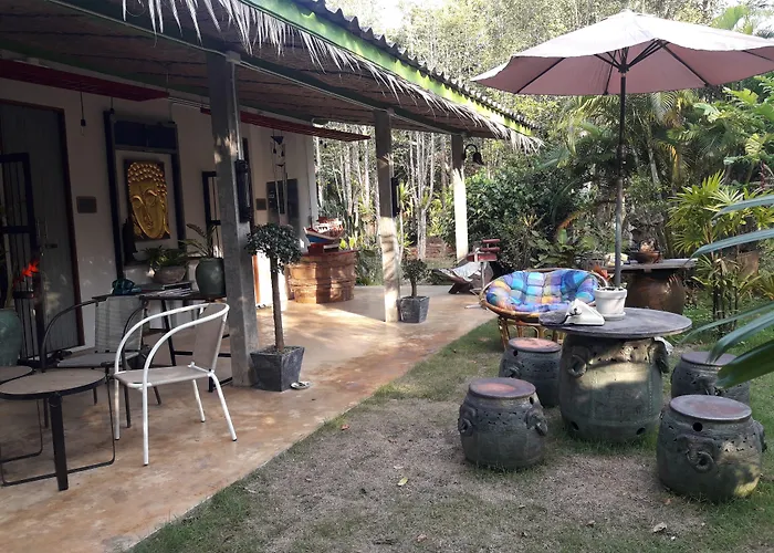 Baan Hotelier Resort