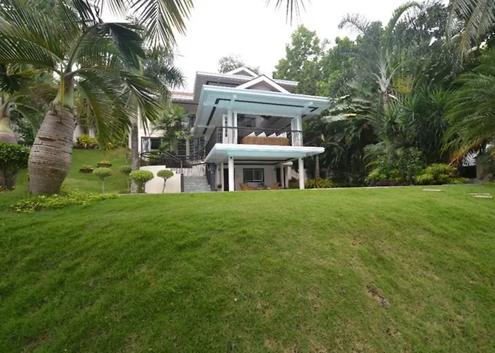 Robinland Vacation Home