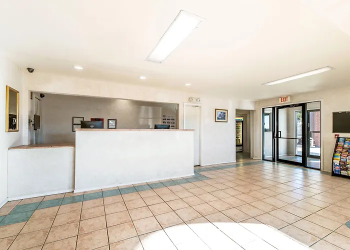 Travelodge By Wyndham Decatur Tx I-287