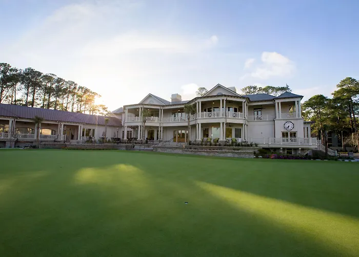 Inn And Club At Harbour Town