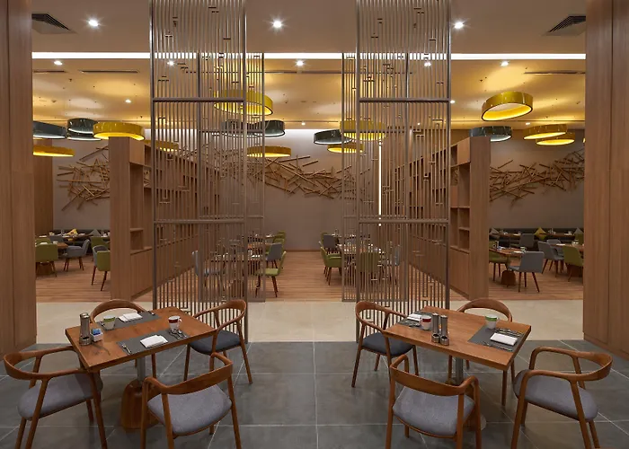 Holiday Inn & Suites Saigon Airport By Ihg