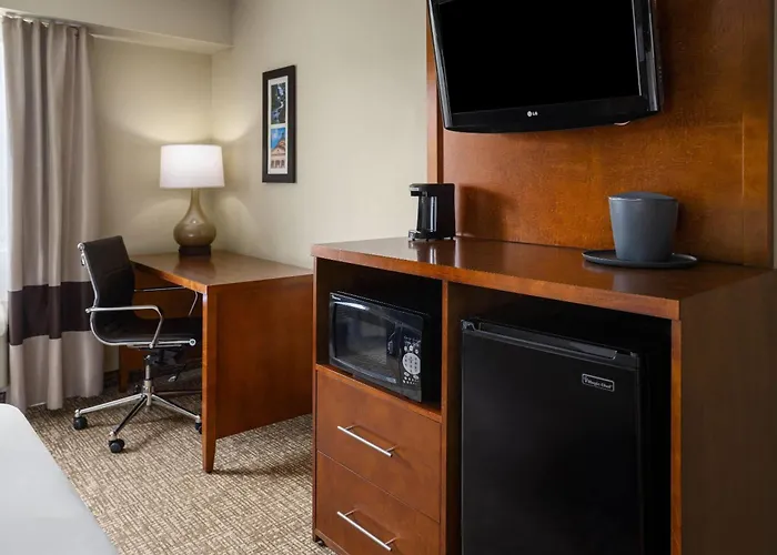 Wingate By Wyndham Pittsburgh New Stanton