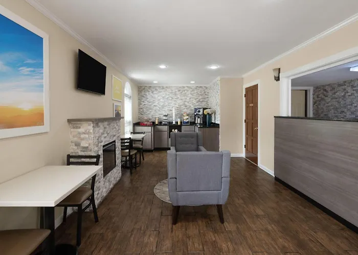 Days Inn By Wyndham Canton
