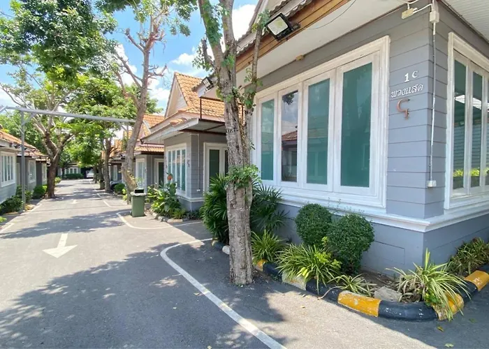 Baan Dara Resort