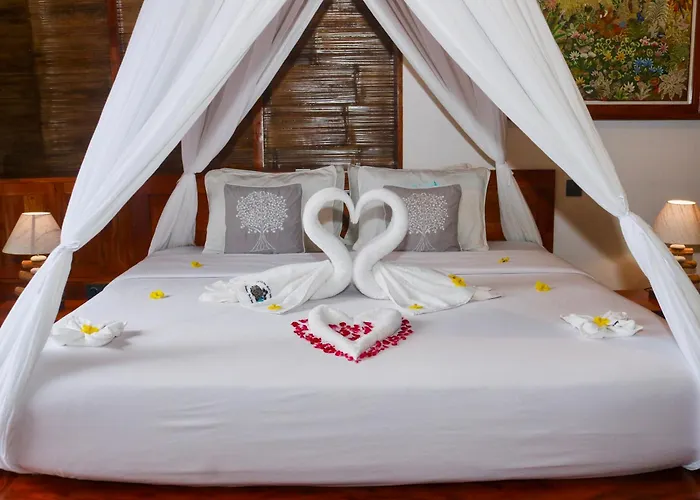 Lagoona Beach Bungalows - Eco Bungalows Batukaras