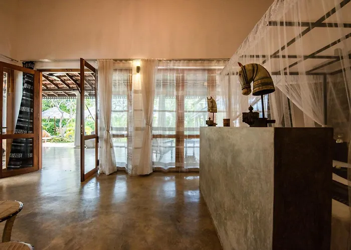Tropical House - Jungleside Villa