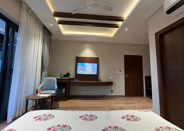 Saraiville- A Boutique Riverside Stay