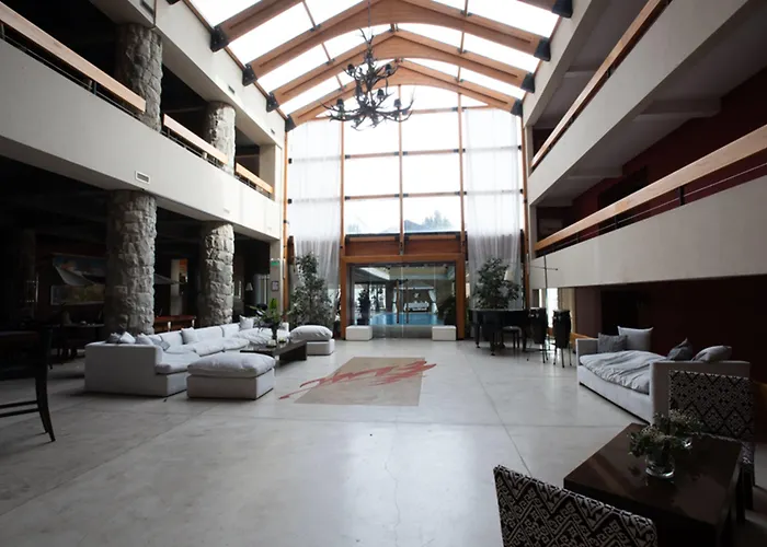 Cacique Inacayal Lake Hotel & Spa