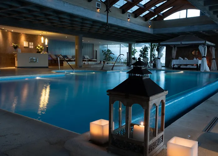 Cacique Inacayal Lake Hotel & Spa