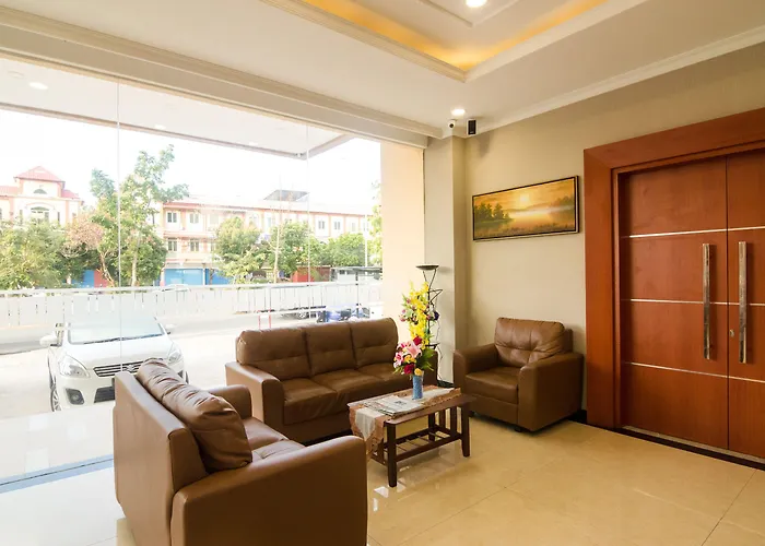 Blitz Hotel Batam Centre