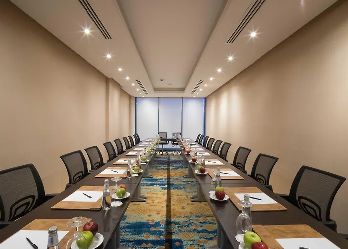 Naviti Warwick Dammam