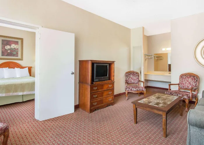 Days Inn By Wyndham Princeton