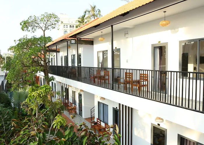Aurora House