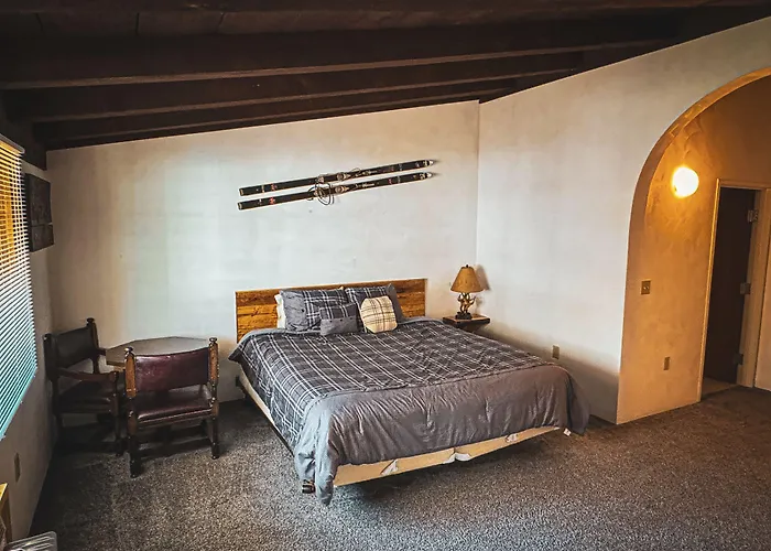 Whitecap Mountains Resort