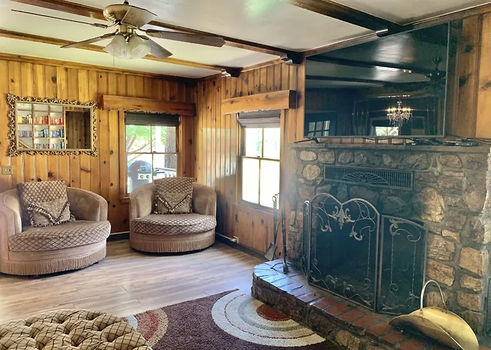 Grey Squirrel Resort