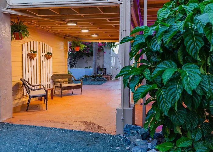 Ruff Resort At Victoria House
