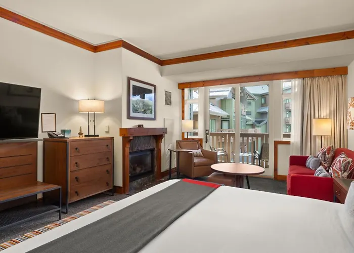 337 - Studio- Lodge At Spruce Peak -Stowe Mt Resort- Ski In Ski Out - Sleeps 4