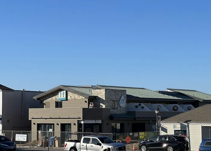 Harborwalk Inn