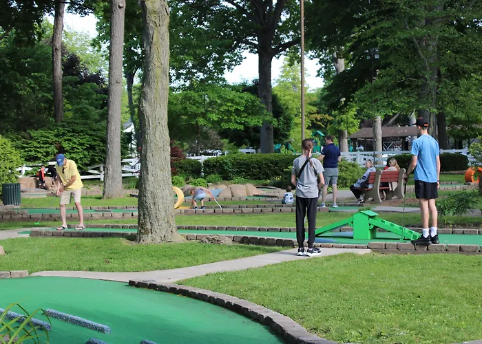 Lakeside Marblehead Resorts