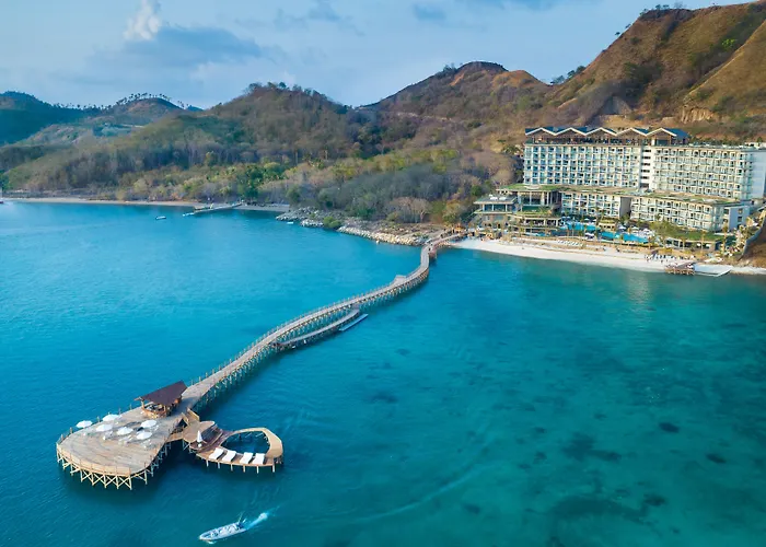 Ayana Komodo Waecicu Beach